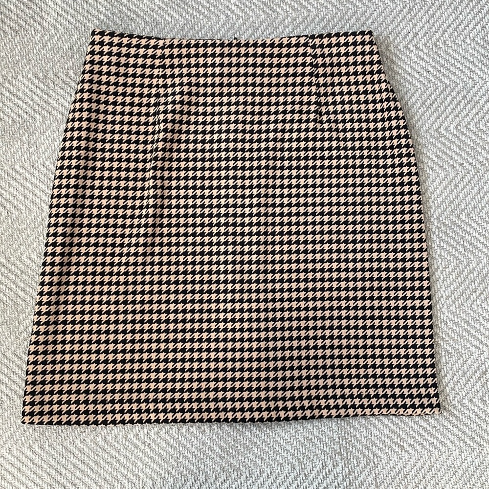 First option houndstooth pencil skirt size 6